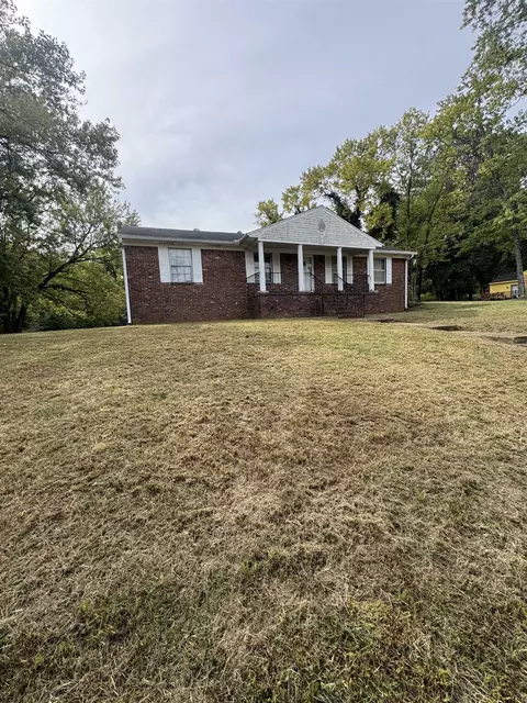 2423 St Elmo Ave, Memphis, TN 38127