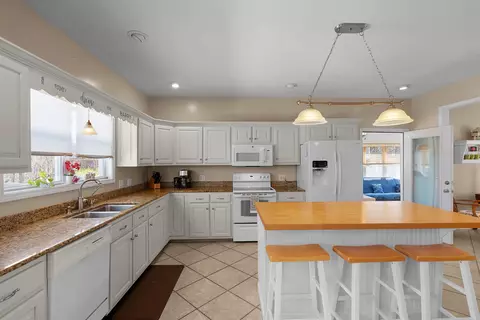Kitchen - 110 Falling Leaf Ln, Counce, TN 38326 photo 1 of 3