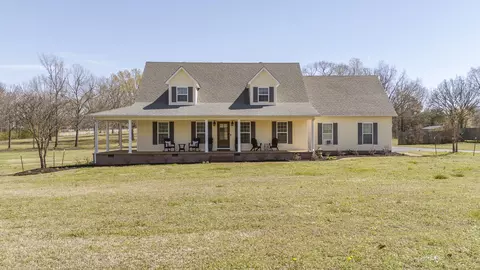 825 Raymond Mcanally Rd, Savannah, TN 38372