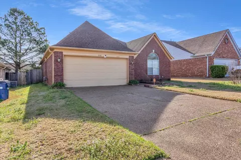 990 Jessica Lauren Dr, Cordova, TN 38018