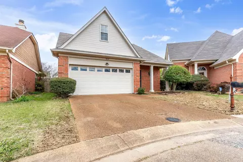 8676 N Ashley Glen Cir, Cordova, TN 38018