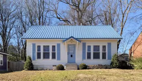93 N Rembert St N, Memphis, TN 38104