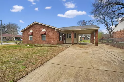 3325 Cedar Springs Dr, Memphis, TN 38128