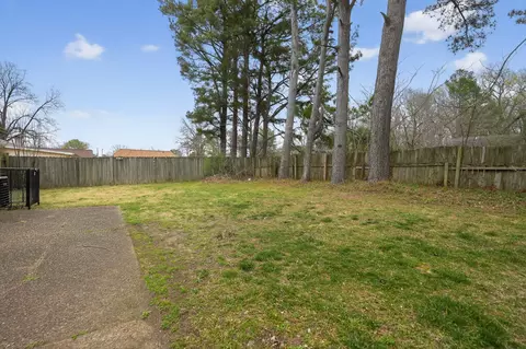 Exterior - 4480 Kerwin Dr, Memphis, TN 38128 photo 4 of 10