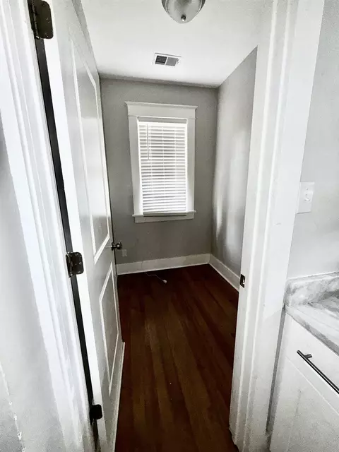 Entry Way - 2297 Jackson Ave, Memphis, TN 38112 photo 1 of 2