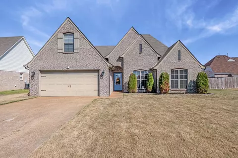 255 Beau Tisdale Dr, Oakland, TN 38060