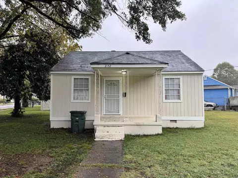 2152 S Hubert Cir, Memphis, TN 38108