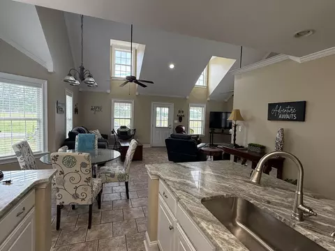 Kitchen - 4 Laura Ln, Iuka, MS 38852 photo 2 of 2