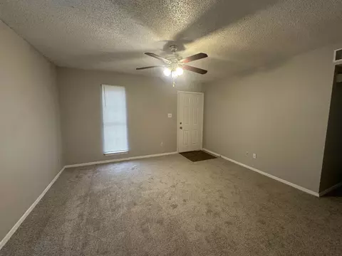 Living - 2225 Eveningview Dr, Memphis, TN 38134 photo 2 of 2