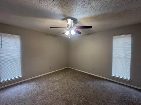 Bedroom - 2225 Eveningview Dr, Memphis, TN 38134 photo 2 of 5