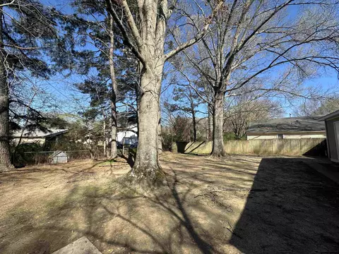 Exterior - 2225 Eveningview Dr, Memphis, TN 38134 photo 2 of 2