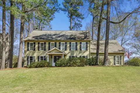 2686 Fox Creek Dr, Germantown, TN 38138