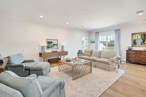 Living - 353 Bubby Dr, Collierville, TN 38017 photo 5 of 5