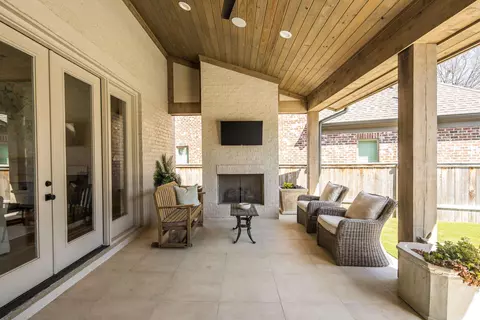 Exterior - 353 Bubby Dr, Collierville, TN 38017 photo 6 of 9