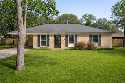 5032 Clear Creek Dr, Millington, TN 38053