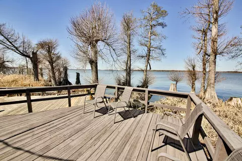 1225 Lake Dr, Hornbeak, TN 38232
