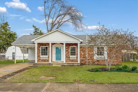 7933 Newport Dr, Millington, TN 38053