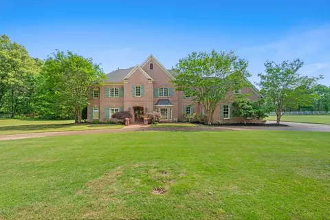 10491 Graybourne Dr, Eads, TN 38028