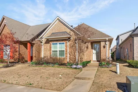 250 Cherokee Cir, Oakland, TN 38060
