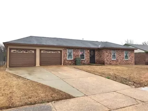1170 Shadowline Dr, Memphis, TN 38109