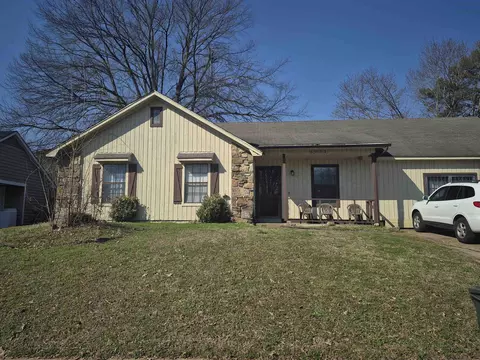 4053 Friendly Way Dr, Memphis, TN 38115