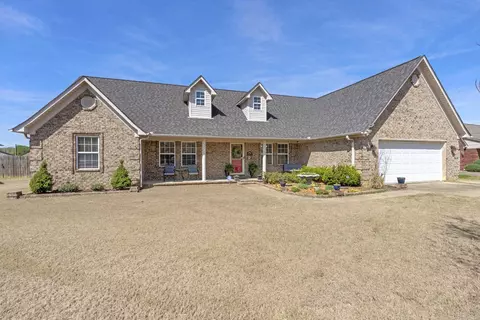 77 Lauren Cv, Atoka, TN 38004