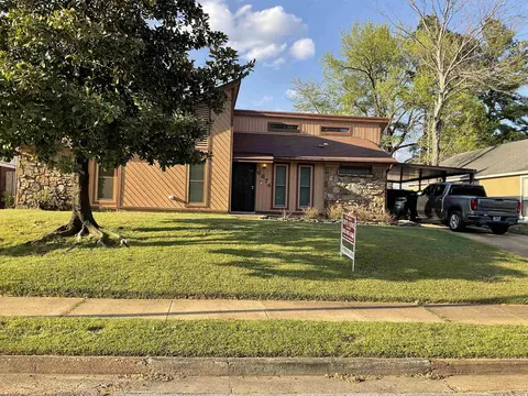 6674 Reindeer Ave, Memphis, TN 38115