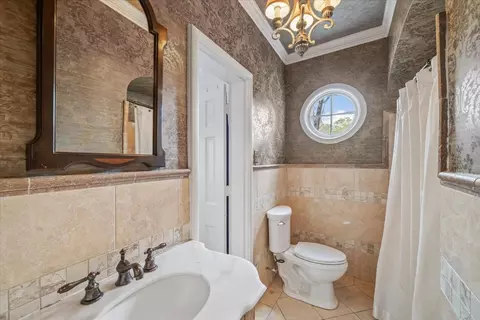Bath - 117 E Goodwyn St, Memphis, TN 38111 photo 4 of 6
