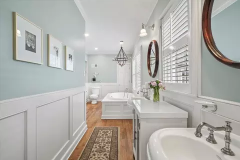 Bath - 117 E Goodwyn St, Memphis, TN 38111 photo 1 of 6