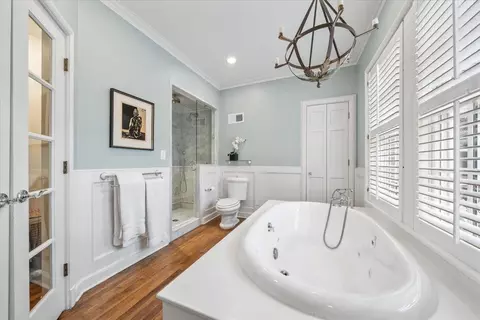 Bath - 117 E Goodwyn St, Memphis, TN 38111 photo 2 of 6