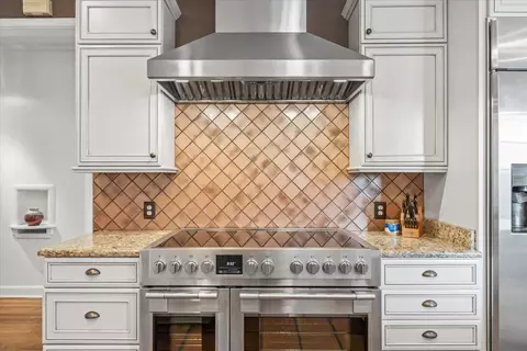 Kitchen - 117 E Goodwyn St, Memphis, TN 38111 photo 4 of 5