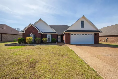 346 Vista Dr, Medina, TN 38355
