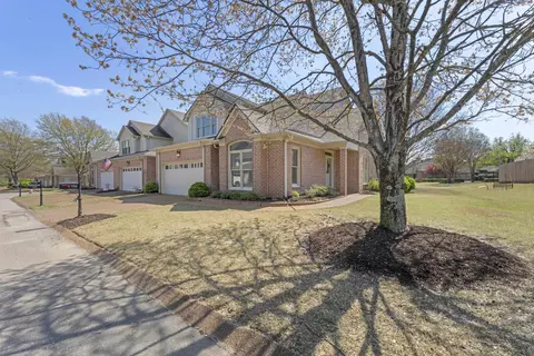 1701 Village Ridge Pl, Collierville, TN 38017