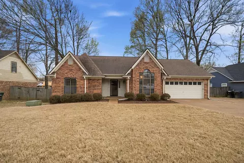 6029 Camelia Ln, Bartlett, TN 38134