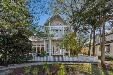 855 Harbor Isle Cir W, Memphis, TN 38103