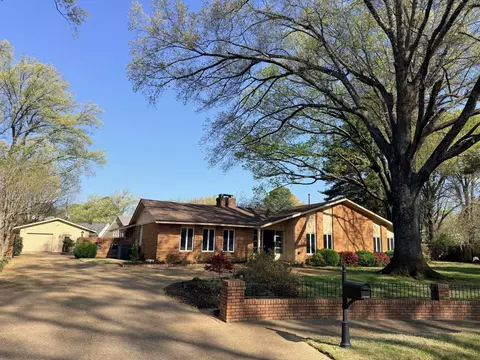 845 Reddoch St, Memphis, TN 38120