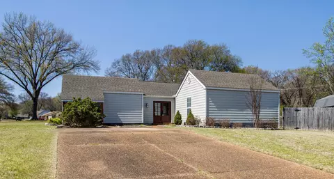 5818 Bobbitt Dr, Bartlett, TN 38134