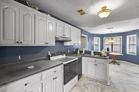 Kitchen - 165 Devils Backbone Rd, Saltillo, MS 38866 photo 1 of 3