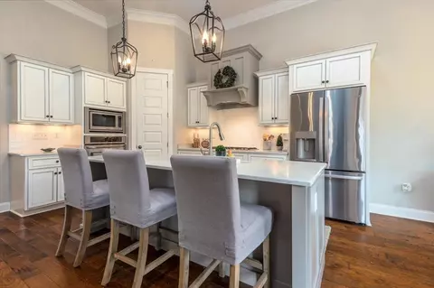Kitchen - 608 Cypress Run Cv, Collierville, TN 38017 photo 2 of 4
