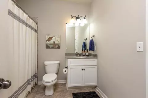Bath - 608 Cypress Run Cv, Collierville, TN 38017 photo 4 of 4