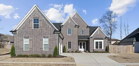 9554 Grays Valley Dr, Cordova, TN 38018