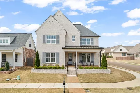 421 Catawba Valley Dr, Collierville, TN 38017
