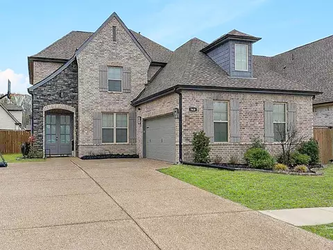 560 Tucker View Dr, Cordova, TN 38018