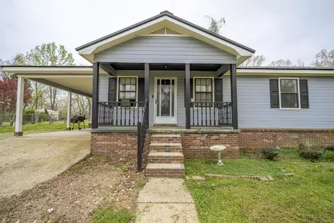 235 Parkview Dr, Savannah, TN 38372