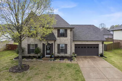 10213 Carly Dr, Lakeland, TN 38002
