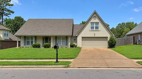 9420 Grove Rd, Cordova, TN 38016
