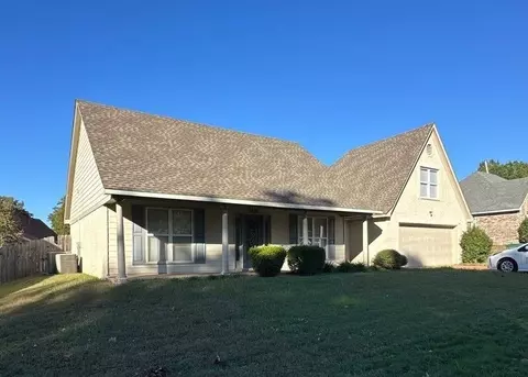 9420 Grove Rd, Cordova, TN 38016