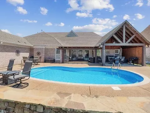 70 Lewis Fairway Cir, Oakland, TN 38060