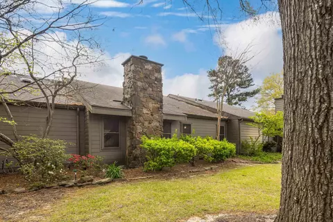 1675 S Ravenhill Dr #19, Germantown, TN 38138