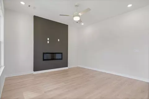 Living - 3130 Mannington Dr, Bartlett, TN 38135 photo 2 of 3